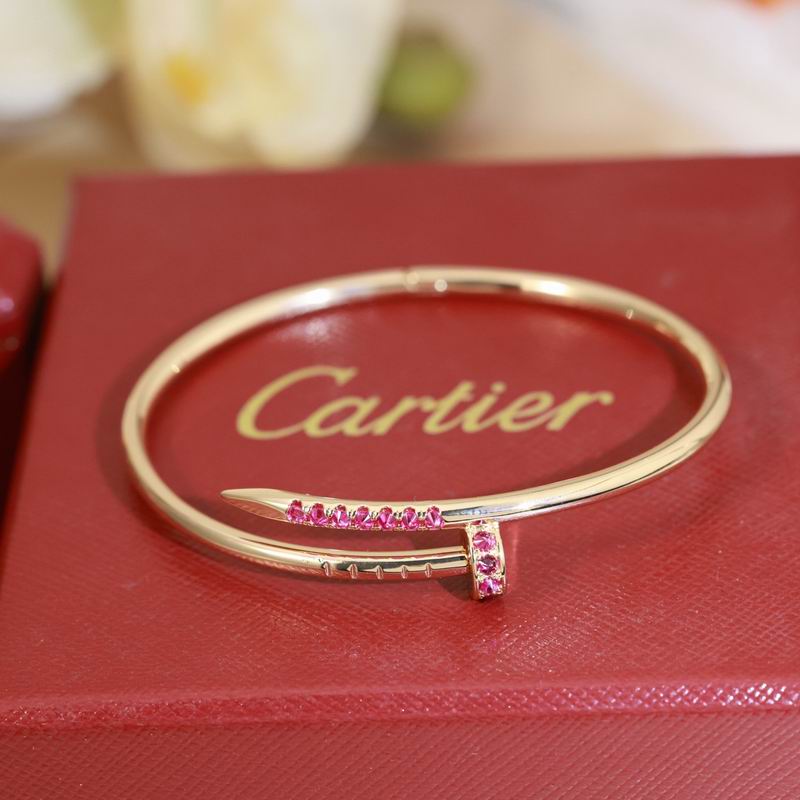 26 Cartier Bracelet 0706